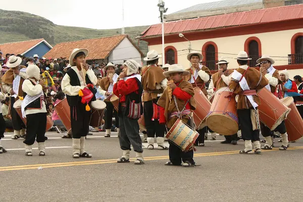 danzas autoctonas sikuris