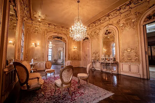 el interior de la Casa Fernandini 